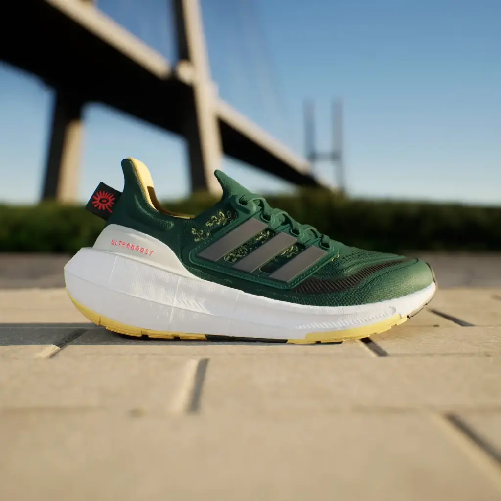 Giày Adidas Ultraboost Light - IE5831 Xanh Lá (Collegiate Green / Iron Metallic / Spark)