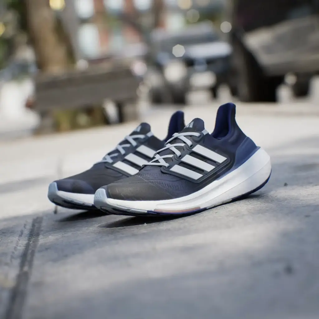 Giày Adidas Ultraboost Light - IE1752 Shadow Navy / Crystal White / Wonder Blue