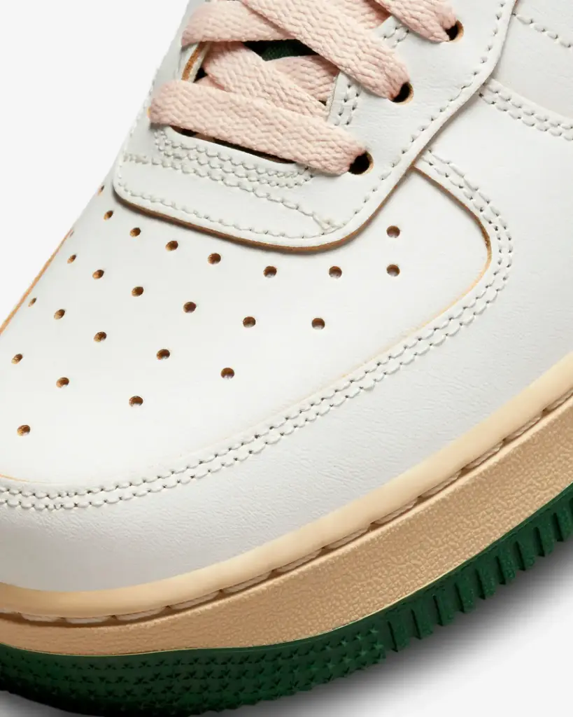 Giày Nike Air Force 1 '07 LV8 - DZ4764-133 Pearl White / Gorge Green