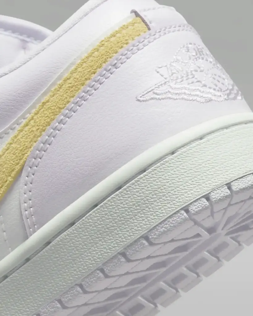 Giày Nike Air Jordan 1 Low - DC0774-501 Barely Grape / White / Lemon Wash