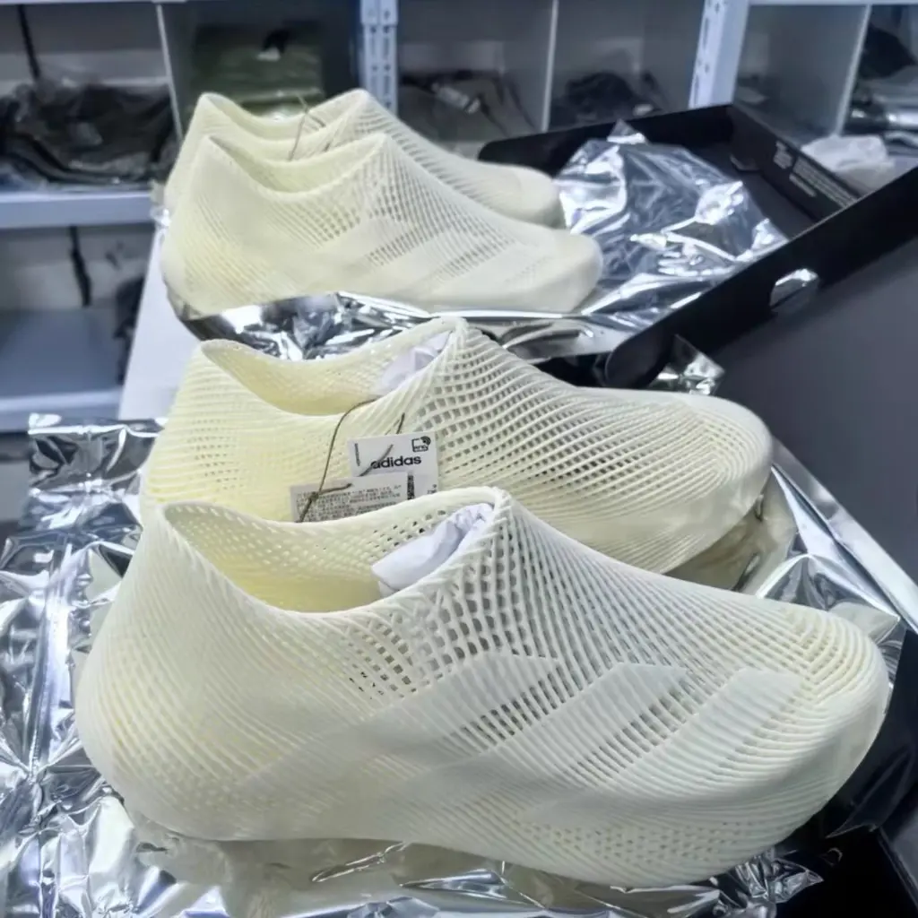 Adidas-Climacool-3D-Off-White-JQ8739-14.webp