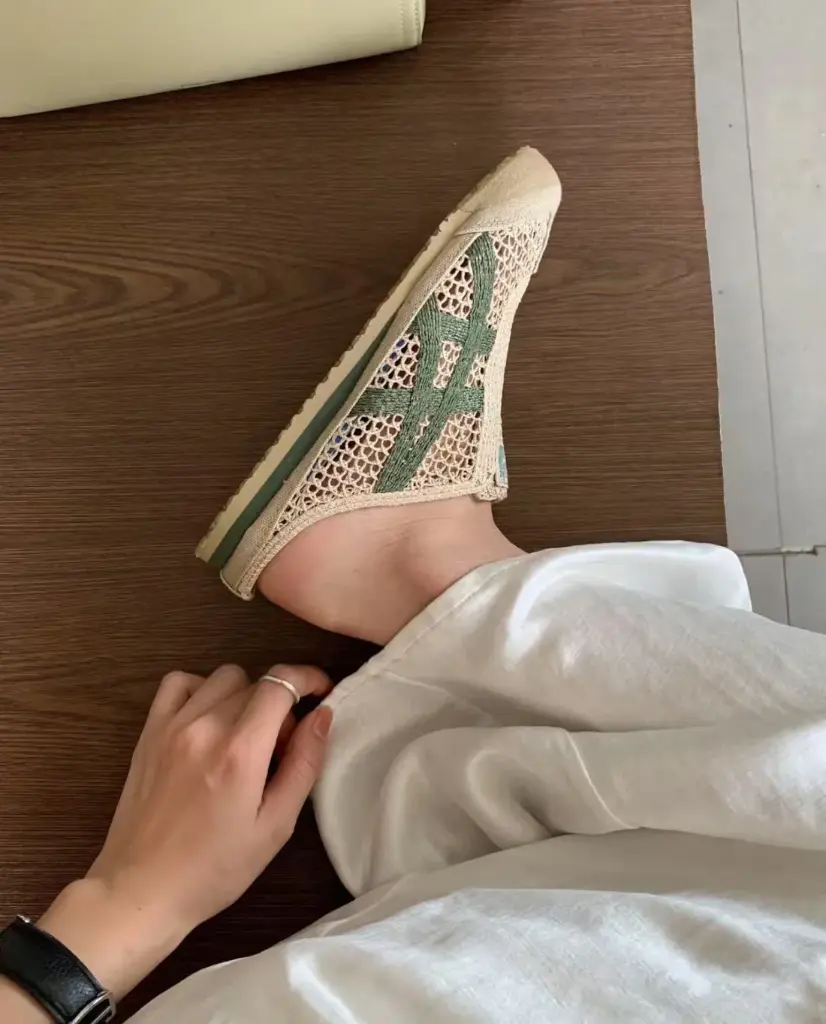 Onitsuka-Tiger-MEXICO-66-SABOT-BEIGE-GREEN-Style-code-1183C123-252-9.webp